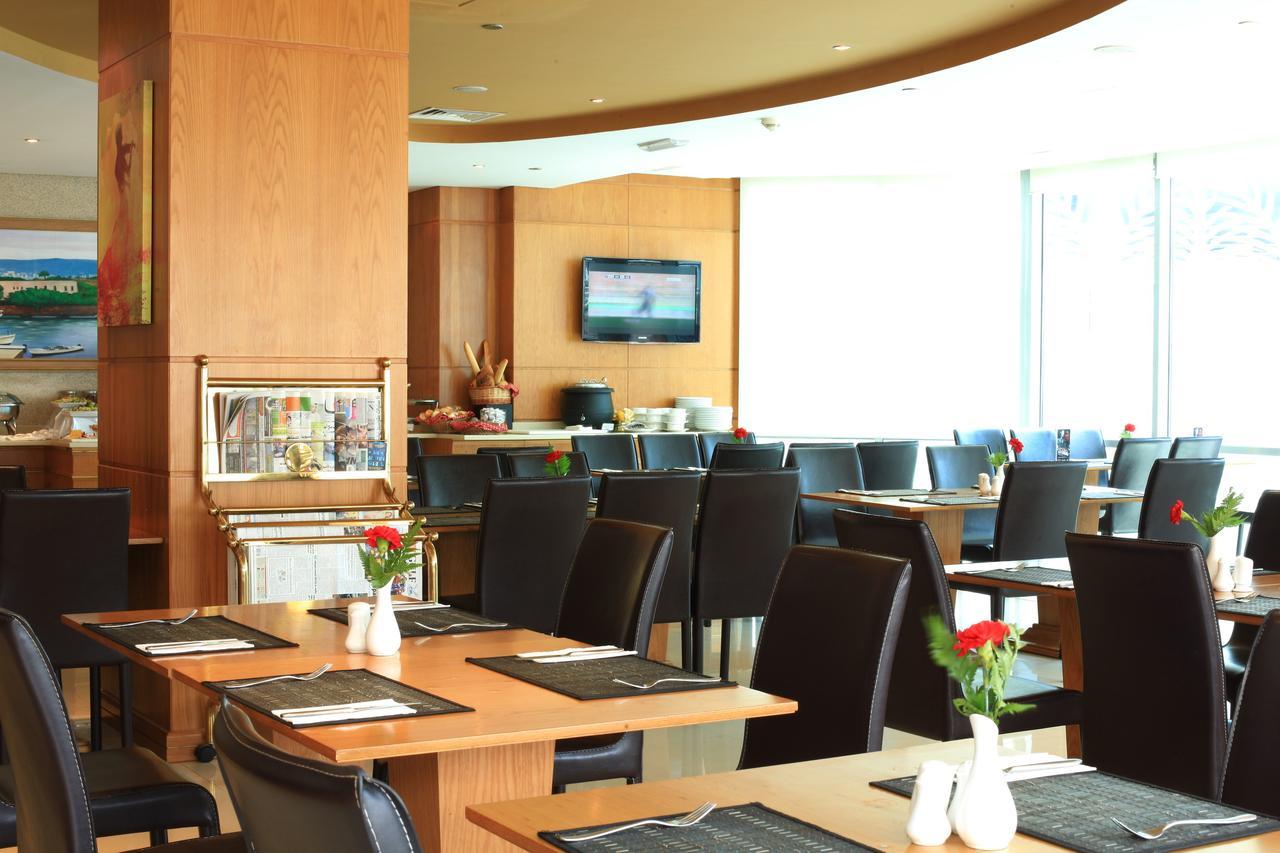 Social Hotel Дубай Екстериор снимка