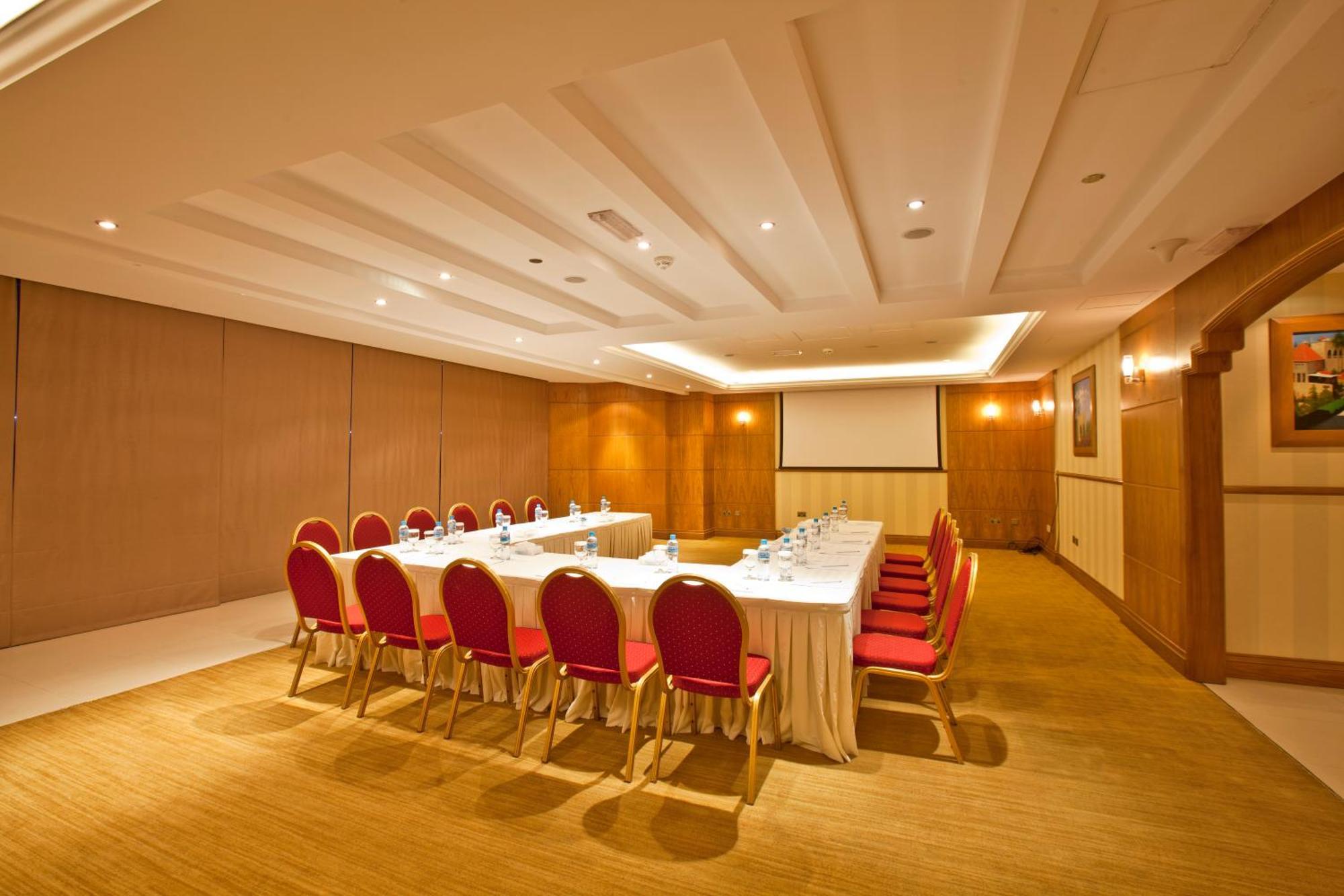 Social Hotel Дубай Екстериор снимка