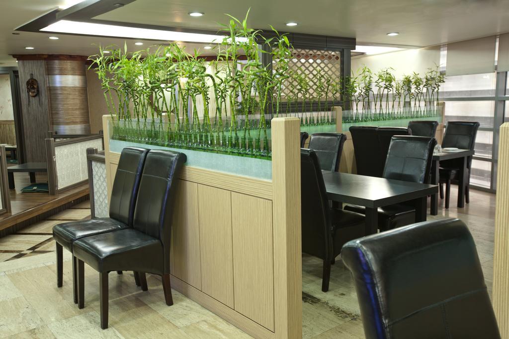 Social Hotel Дубай Екстериор снимка