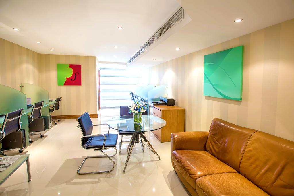 Social Hotel Дубай Екстериор снимка