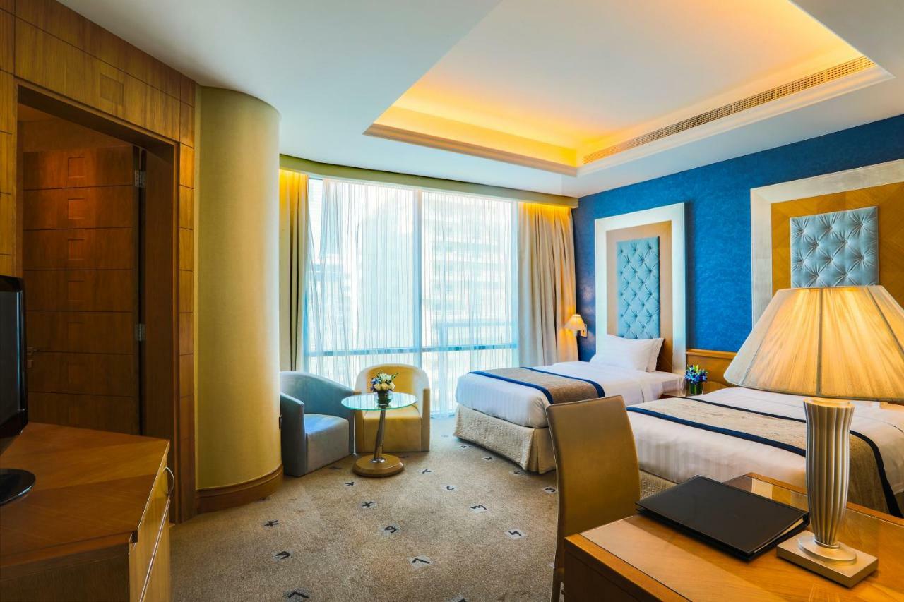 Social Hotel Дубай Екстериор снимка